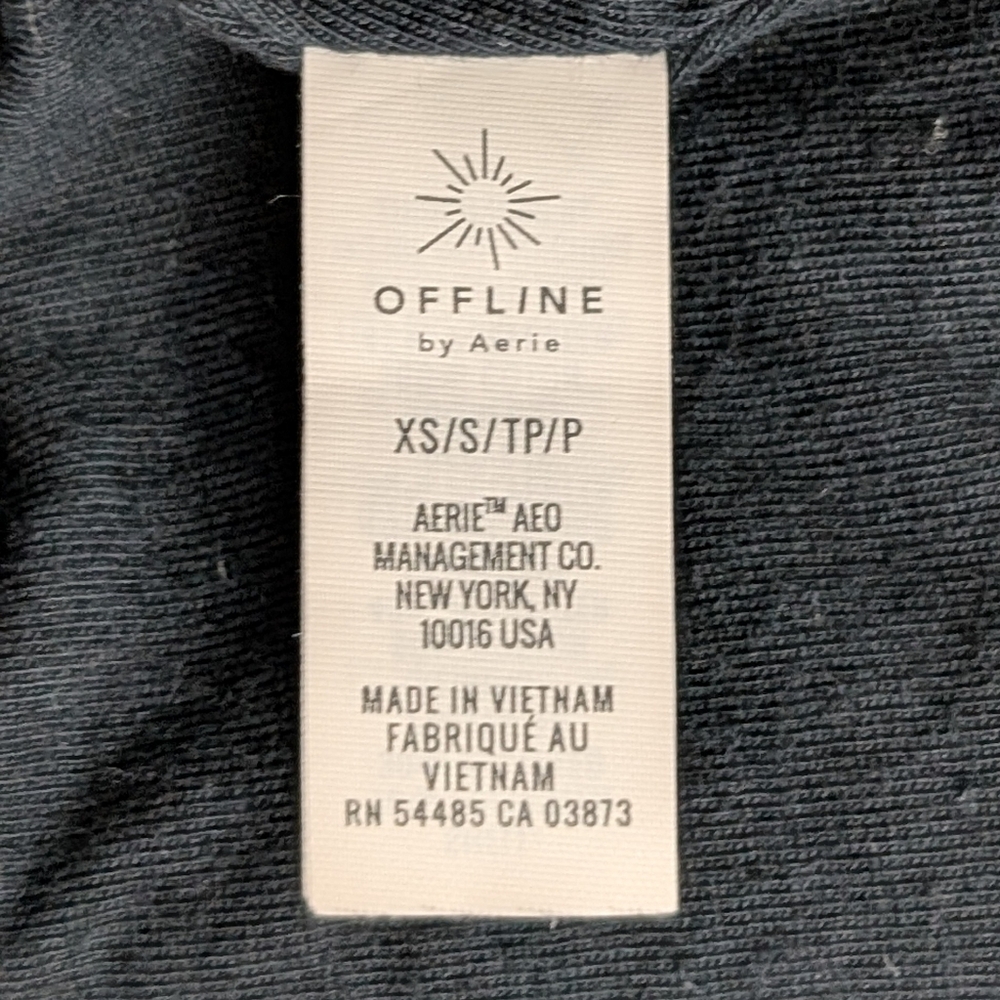 Offline By Aerie Black Sherpa Hooded Poncho - Picture 7 of 9